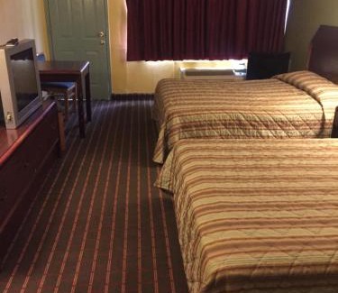 Amarillo Hotel | Camelot Inn