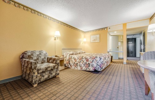 Amarillo Hotel | Camelot INN