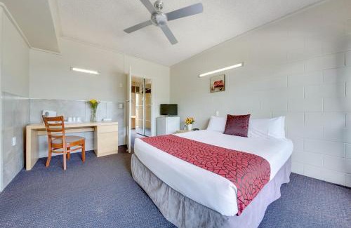 South Gladstone Hotel | Camelot Motel