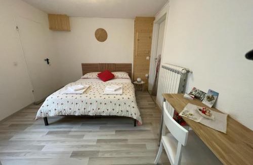 Cadenazzo Bed & Breakfast | Camera Enaj