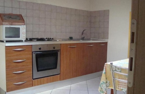 Avellino House | CAMERA IN APPARTAMENTO CENTRALE PER SOLE DONNE