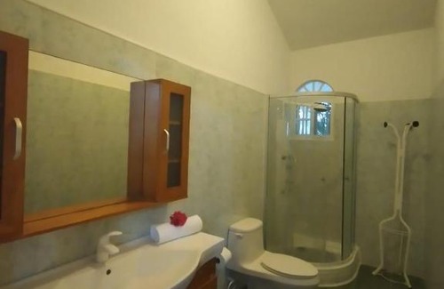 Avellino House | CAMERA IN APPARTAMENTO CENTRALE PER SOLE DONNE