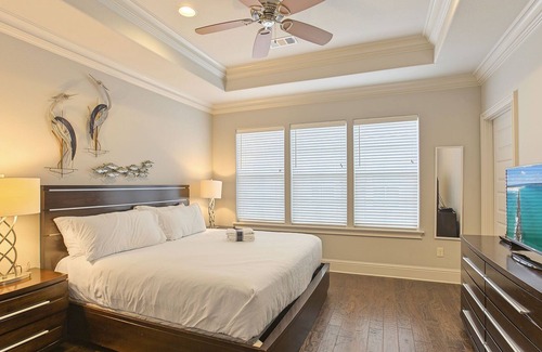 Miramar Beach House | Caminata Corta - Updated Townhome, Community Pool, Private Beach Access!