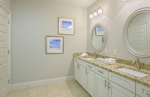 Miramar Beach House | Caminata Corta - Updated Townhome, Community Pool, Private Beach Access!