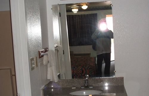 Big Spring Hotel | camlot inn motel