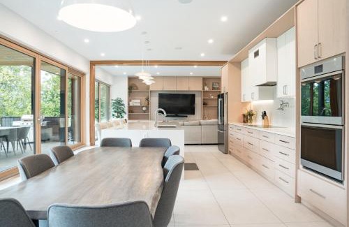 Revelstoke Ski Chalet | Camozzi Chalet by Revelstoke Vacations