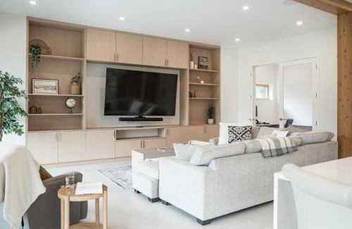Revelstoke Ski Chalet | Camozzi Chalet by Revelstoke Vacations