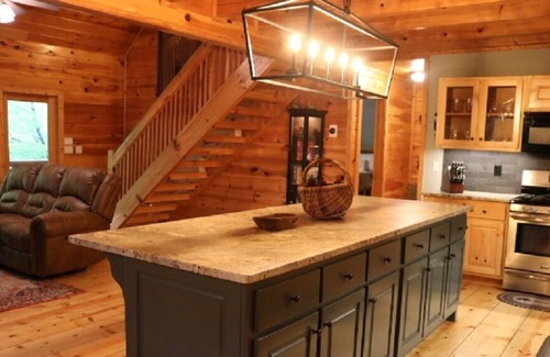 Ellijay Cabin | Camp Cartecay - Luxurious 2-bedroom, 2-bath Retreat on the River w/ Hot Tub.
