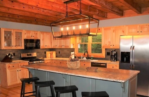 Ellijay Cabin | Camp Cartecay - Luxurious 2-bedroom, 2-bath Retreat on the River w/ Hot Tub.