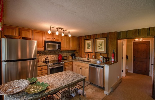 Sugar Mountain Condo | 'Camp Chestnut' - 200 Yards to Sugar Clubhouse!