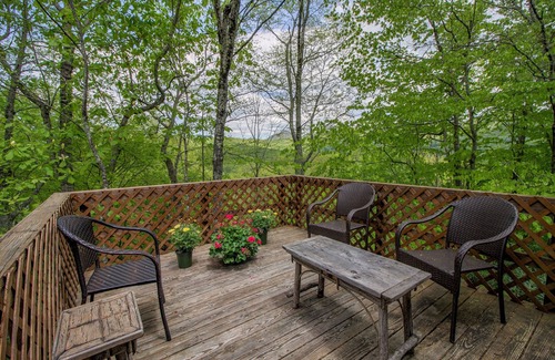 Sugar Mountain Condo | 'Camp Chestnut' - 200 Yards to Sugar Clubhouse!