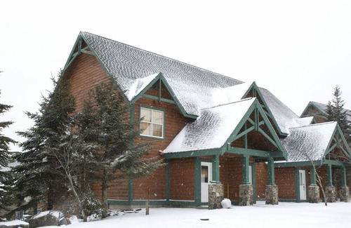 Dunmore Condo | Camp Four Condominiums by Casago