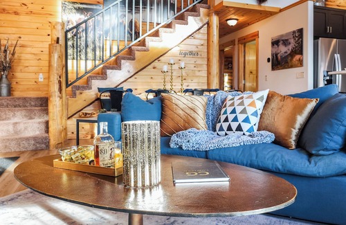 Lead House | Camp Gold 4-season Luxury Cabin at Terry Peak, SD, Camp Gold Black HIlls