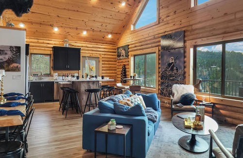 Lead House | Camp Gold 4-season Luxury Cabin at Terry Peak, SD, Camp Gold Black HIlls