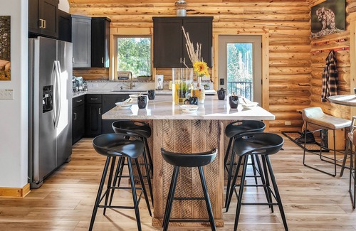 Lead House | Camp Gold 4-season Luxury Cabin at Terry Peak, SD, Camp Gold Black HIlls