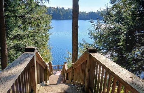 Woodgate House | Camp Kuchen- 3 bdrm lakefront on beautiful White Lake