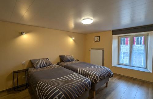 Han-les-Juvigny House | Campagne, confort moderne : Grand appartement rénové pour 8 pers. avec terrasse et jardin spacieux - FR-1-585-135
