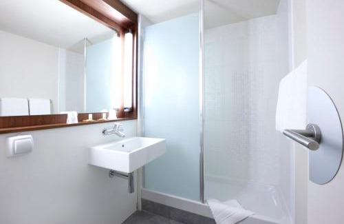Viriat Hotel | Campanile Bourg-En-Bresse ~ Viriat