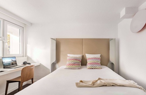 Ferney-Voltaire Hotel | Campanile Geneve - Ferney-Voltaire