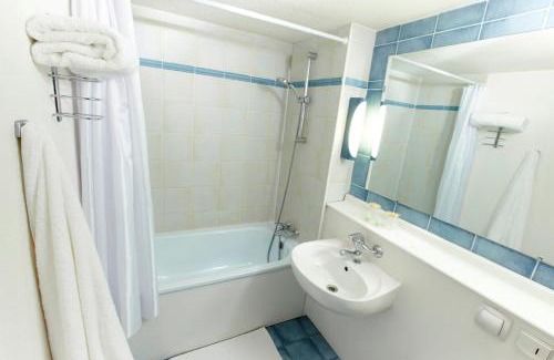 Cuincy Hotel | Campanile Lille Sud - Douai Cuincy