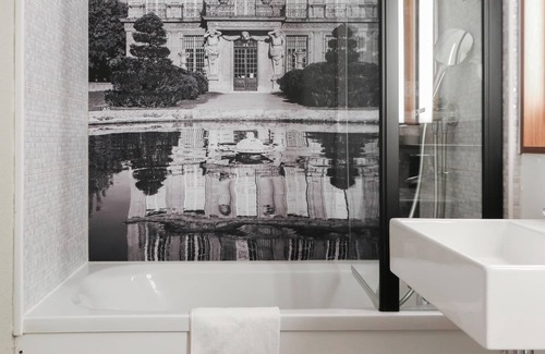 La Demi - Lune Hotel | Campanile Lyon Ouest Tassin