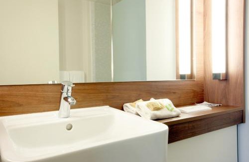 L'Arenas Hotel | Campanile PRIME - Nice Airport