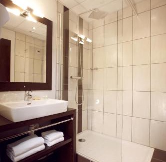 Hincmar Hotel | Campanile Reims Centre - Cathedrale
