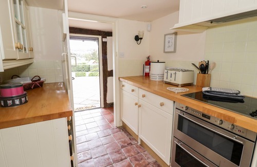 Shelsley Walsh Cottage | CAMPBELL, pet friendly, character holiday cottage in Martley