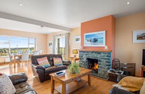 Roundstone House | Campbells Cottage