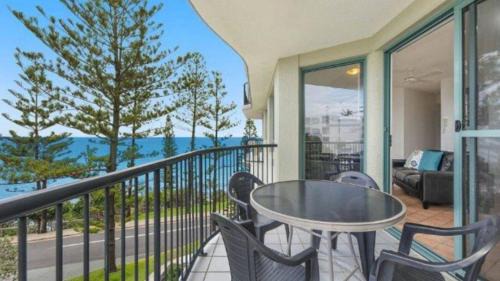 Kings Beach Apartment | Campbells Cove Unit 12