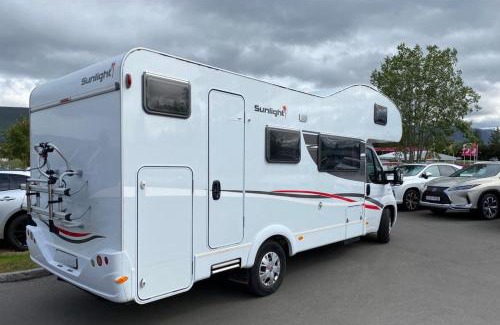 Hliðar Apartment | Camper Van 2018 Fiat capron A72 model