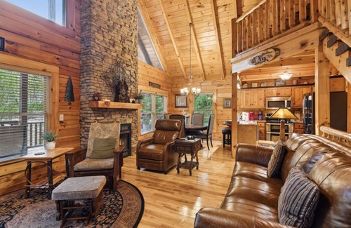 Pigeon Forge Cabin | Campfire Dreams, where cozy moments and mountain memories await!