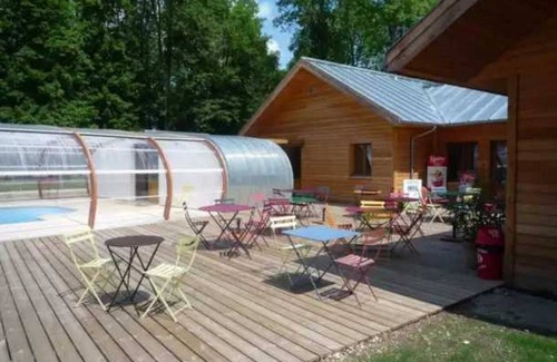 Bar-sur-Aube House | Camping 2 étoiles - Piscine - eecead