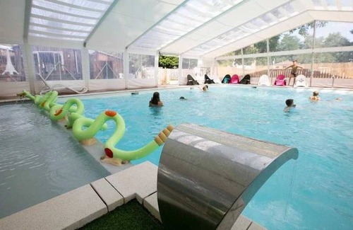 La Rochette House | Camping 3 étoiles - Piscine - ccahhaa