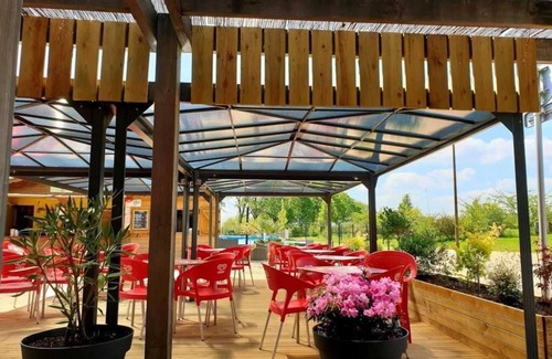 Loudeac House | Camping 3 étoiles - Piscine - ccbaicb