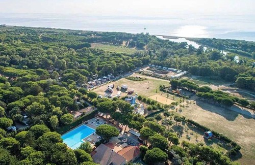 Sainte-Marie-la-Mer House | Camping 4 étoiles - Parc aquatique - eeifae