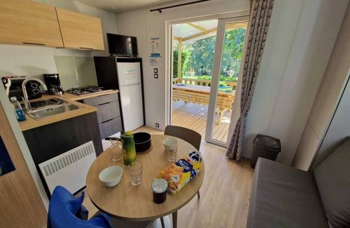 Saint-Geniez-d'Olt House | Camping 4 étoiles - Parc aquatique - efah0b