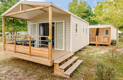 Parentis-en-Born House | Camping 4 étoiles - Piscine - eebifa