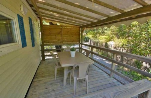 Saint-Jeannet House | Camping 4 étoiles - Piscine - eeeeaa