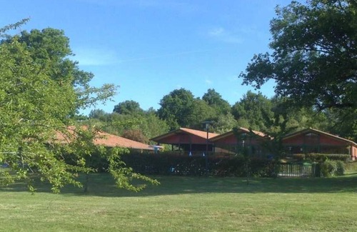 Pressignac House | Camping 4 étoiles - Piscine - ccbbghg