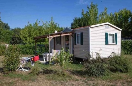 Carennac House | Camping 4 étoiles - Piscine - eebigg