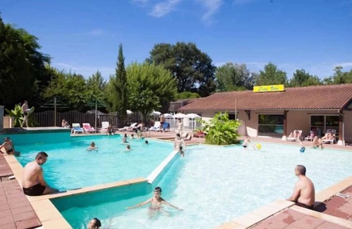 Carennac House | Camping 4 étoiles - Piscine - eebigg