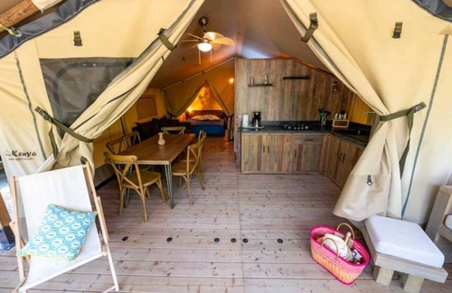 Die House | Camping 4 étoiles - Piscine - ccaifif
