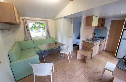 Die House | Camping 4 étoiles - Piscine - ccaifih