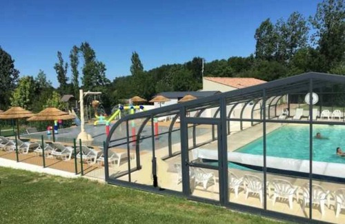 Aubigny-les-Clouzeaux House | Camping 4 étoiles - Piscine - eehhih