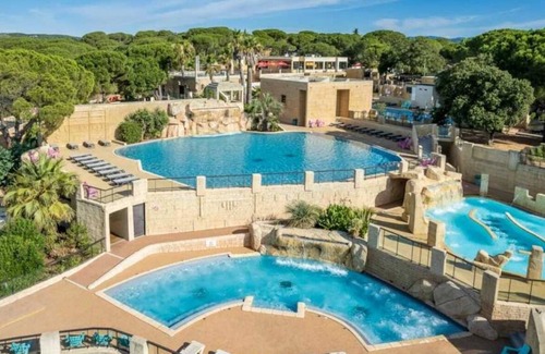 Le Muy House | Camping 5 étoiles - Parc aquatique - eebafe