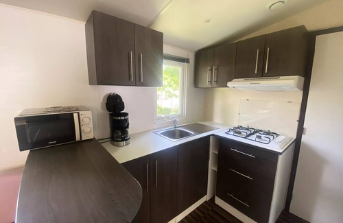 Aubigny-les-Clouzeaux House | Camping Campilo * - Mobil-Home Confort 4 Rooms 6 People + TV