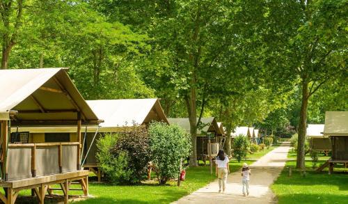 Chateauneuf-de-Galaure Other | Camping Château de Galaure