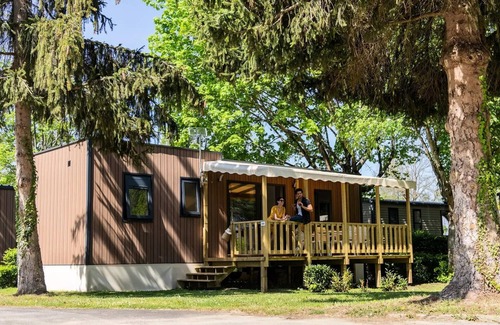 Crecy-la-Chapelle House | Camping Country Park Crécy La Chapelle * - Crecy la Chapelle: STAR 3 Bedrooms - 1 Bathroom - 1 TV - WITH AIR CONDITIONER 6 people