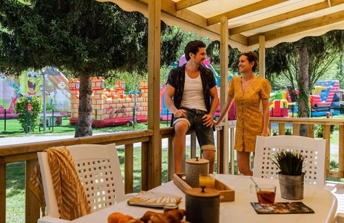 Crecy-la-Chapelle House | Camping Country Park Crécy La Chapelle * - Crecy la Chapelle: STAR 3 Bedrooms - 1 Bathroom - 1 TV - WITH AIR CONDITIONER 6 people